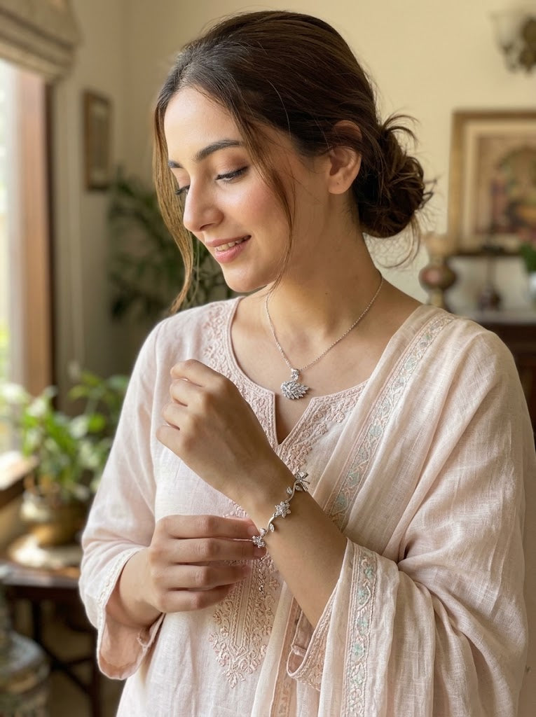 Elegance Silver Swan & Blossom Bracelet Set