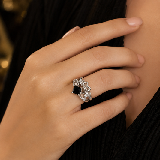 Elegant Black Stone Bow Ring