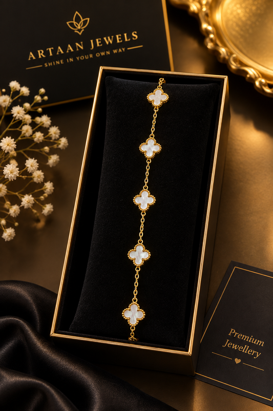 Pearl Clover Charm Bracelet – Elegant Gold Finish